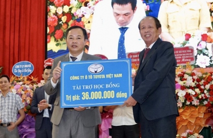 Toyota Việt Nam tặng 115 suất học bổng cho sinh viên các trường kỹ thuật và âm nhạc